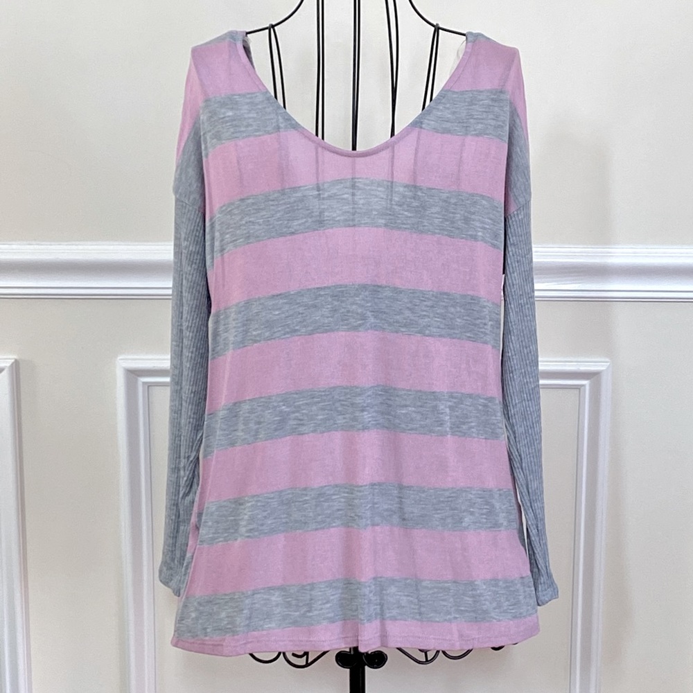 SALE ODDI Heather Gray Pink Stripe Twist Back Top - Picture 3 of 12